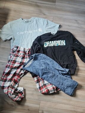 Men's SIZE SMALL LOT